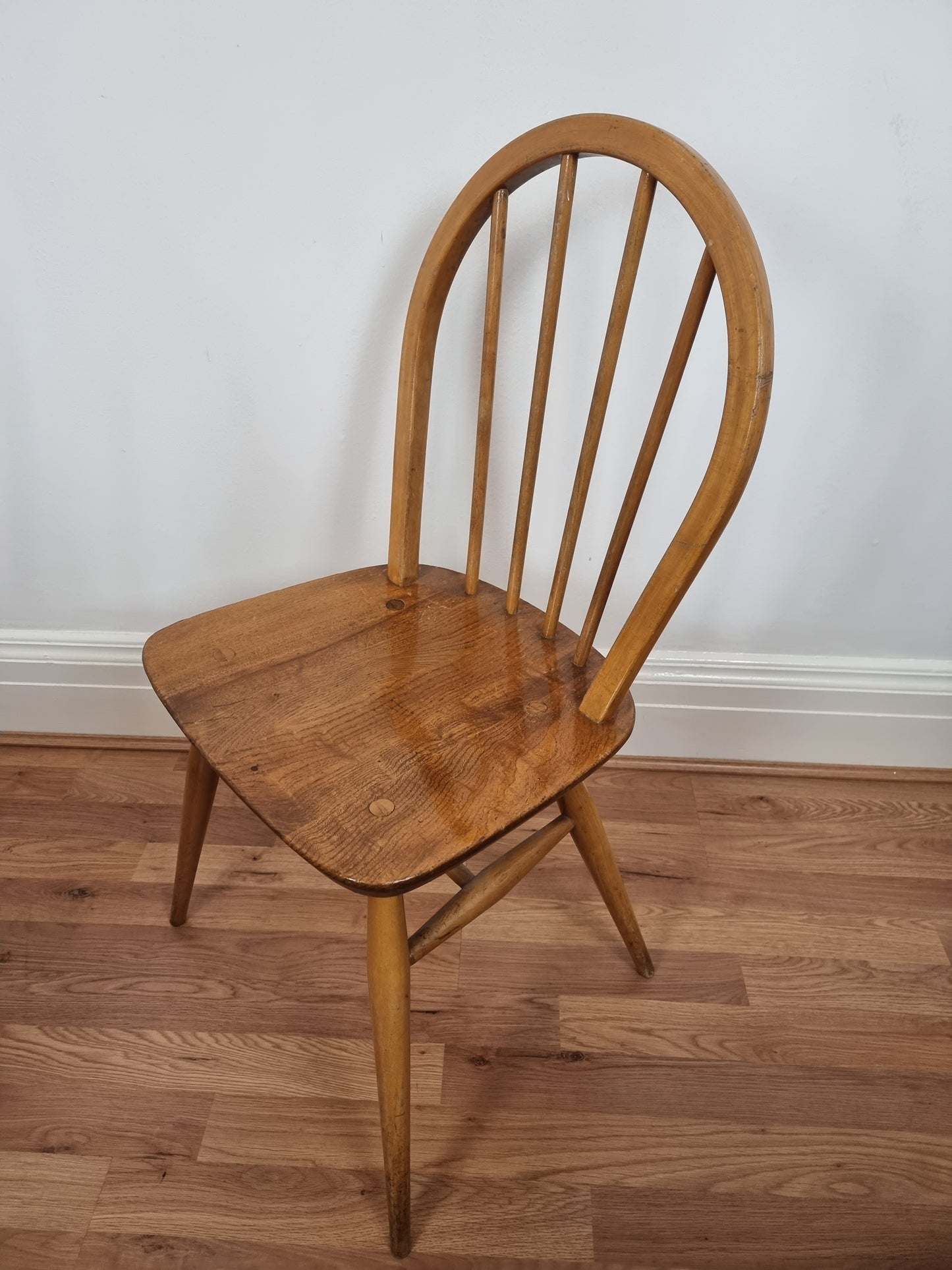 Five(5) Mid Century Vintage Blonde Ercol Windsor Dining/Kitchen Chairs Model 400
