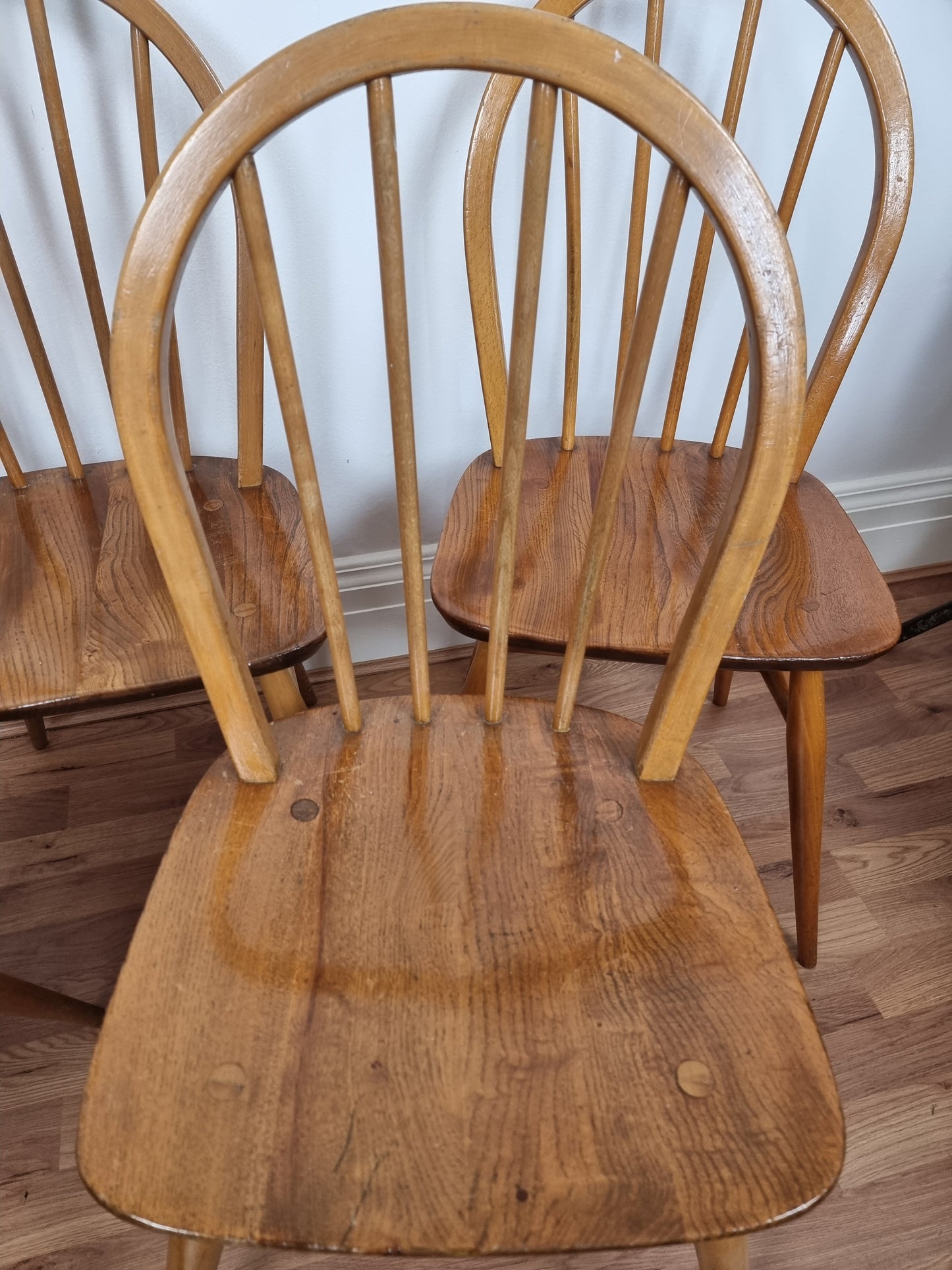 Five(5) Mid Century Vintage Blonde Ercol Windsor Dining/Kitchen Chairs Model 400