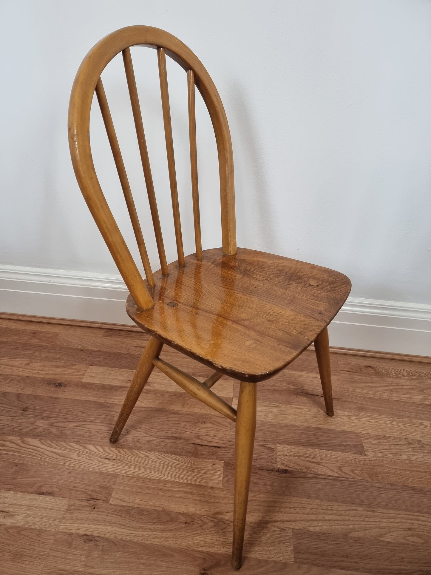 Five(5) Mid Century Vintage Blonde Ercol Windsor Dining/Kitchen Chairs Model 400